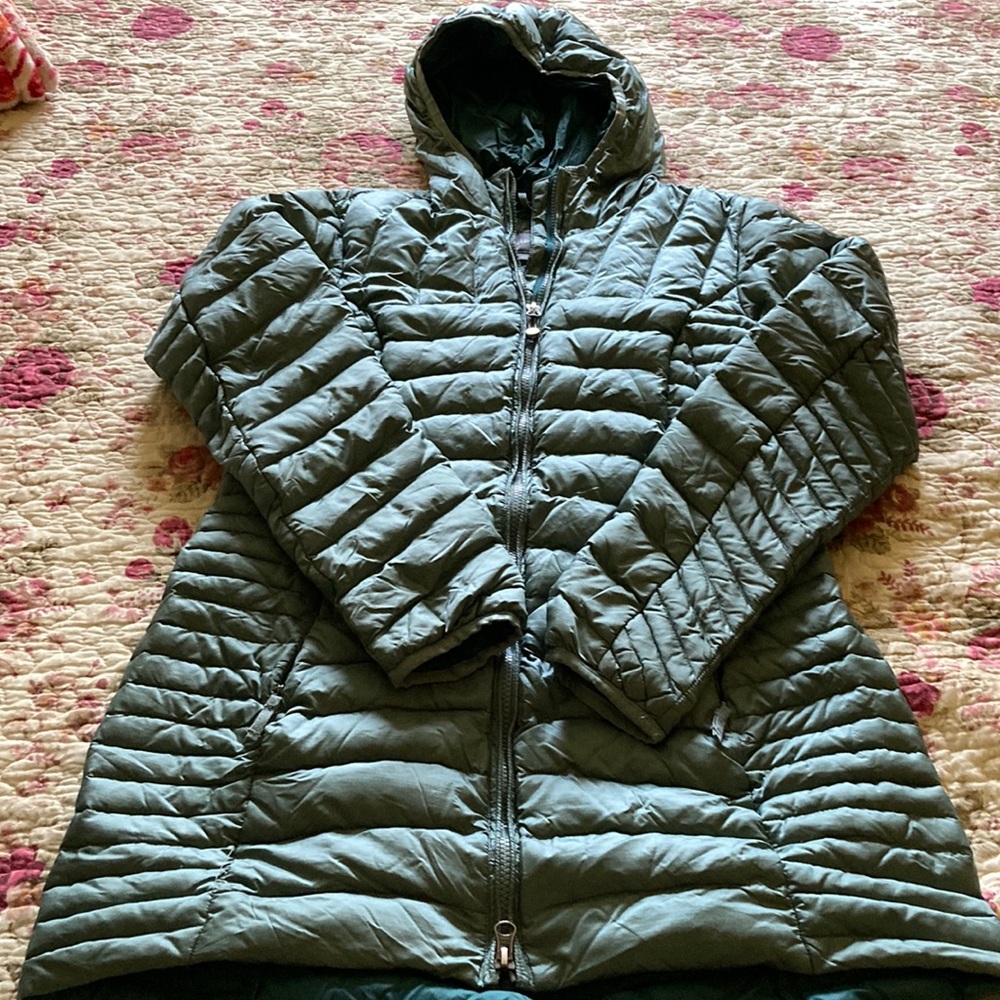 Eddie Bauer Women’s Size Small winter Jacket/ Coat